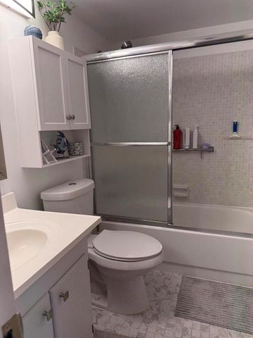 362 Oakridge T, Deerfield Beach, FL 33442