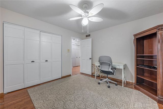 10 Brookfield Court, Springboro, OH 45066