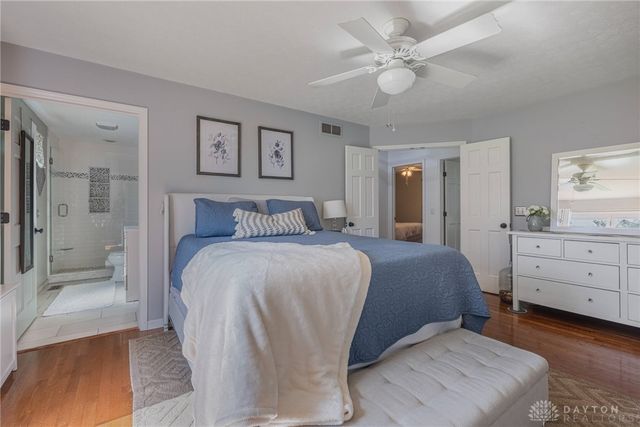 10 Brookfield Court, Springboro, OH 45066