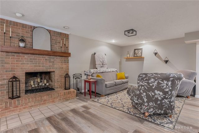 10 Brookfield Court, Springboro, OH 45066