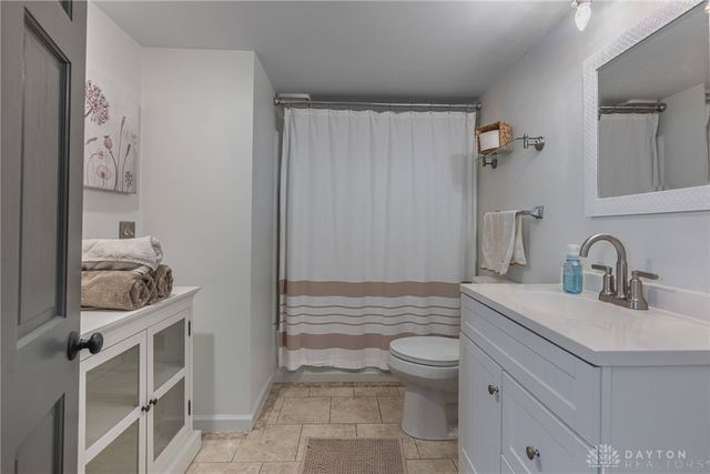 10 Brookfield Court, Springboro, OH 45066