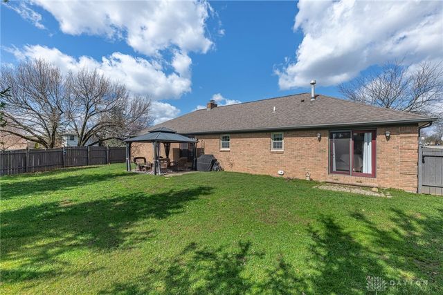 10 Brookfield Court, Springboro, OH 45066