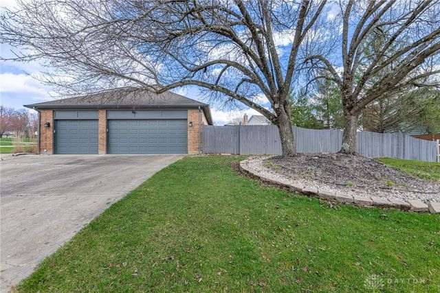 10 Brookfield Court, Springboro, OH 45066