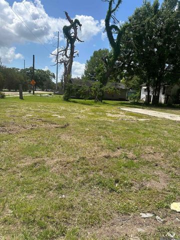 4873 Longfellow Dr, Baton Rouge, LA 70805