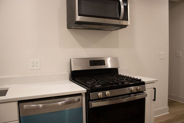 6254 N Whipple Street G, Chicago, IL 60659