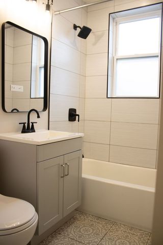 6254 N Whipple Street G, Chicago, IL 60659