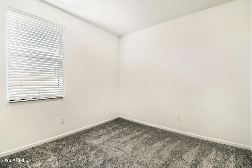 Image 12 of property listing at 32240 N HERMON Road, San Tan Valley, AZ 85143