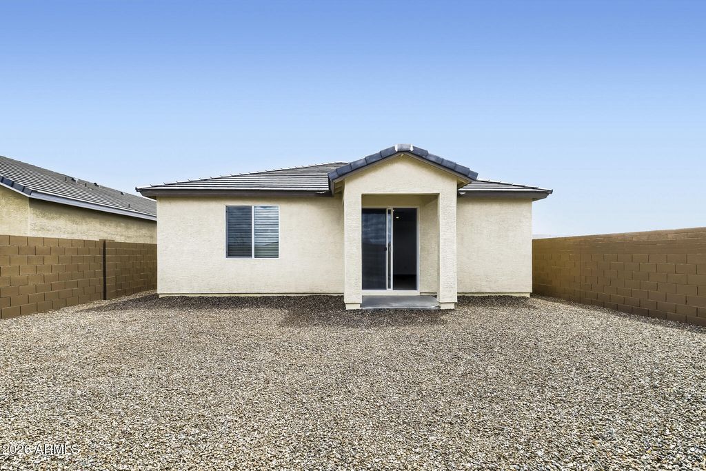 Image 16 of property listing at 32240 N HERMON Road, San Tan Valley, AZ 85143