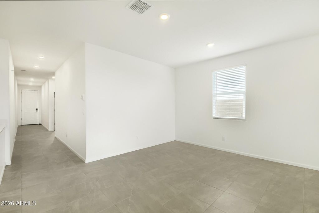 Image 7 of property listing at 32240 N HERMON Road, San Tan Valley, AZ 85143