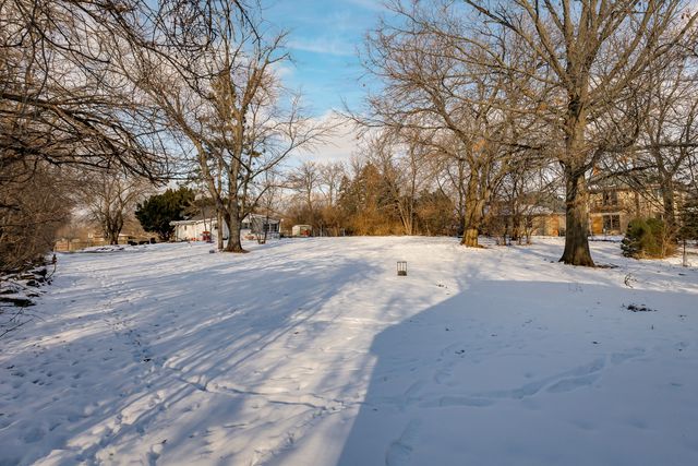 2985 87th Street, Darien, IL 60561