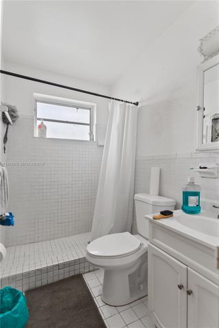 53 NW 169th St, North Miami Beach, FL 33169