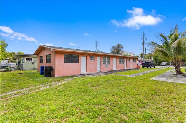 53 NW 169th St, North Miami Beach, FL 33169
