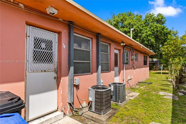53 NW 169th St, North Miami Beach, FL 33169