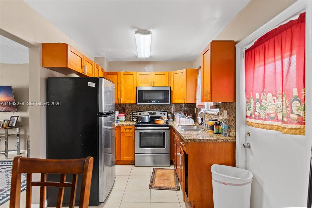 Image 20 of property listing at 53 NW 169th St, North Miami Beach, FL 33169