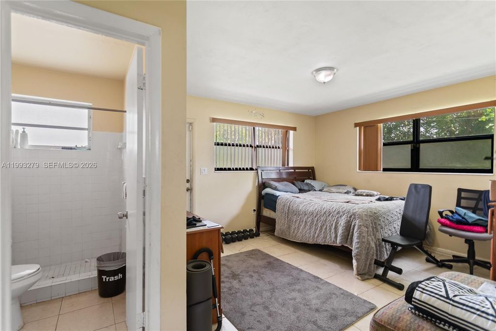 Image 30 of property listing at 53 NW 169th St, North Miami Beach, FL 33169