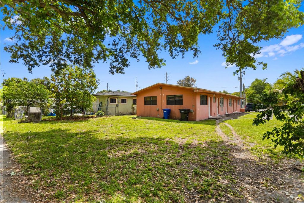 Image 36 of property listing at 53 NW 169th St, North Miami Beach, FL 33169