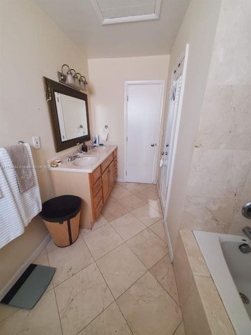 2020 NE 203rd St, Miami, FL 33179
