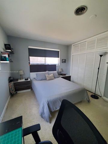 2020 NE 203rd St, Miami, FL 33179