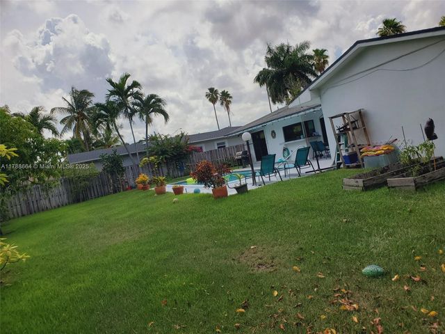 2020 NE 203rd St, Miami, FL 33179