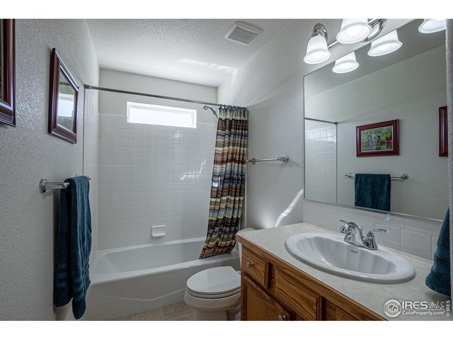 631 Linecamp Dr, Livermore, CO 80536