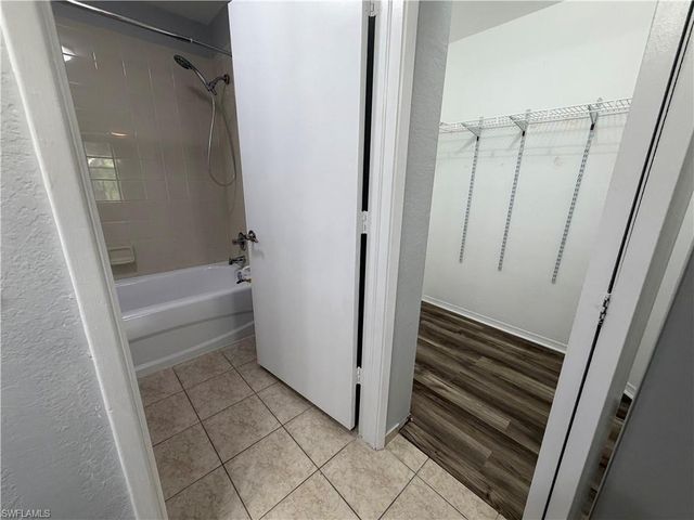 8215 Ibis Club DR # 113, Naples, FL 34104