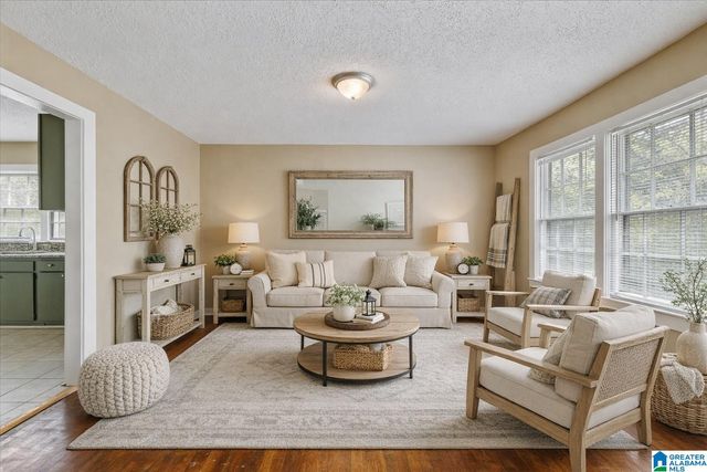 304 23RD AVENUE NE, Center Point, AL 35215