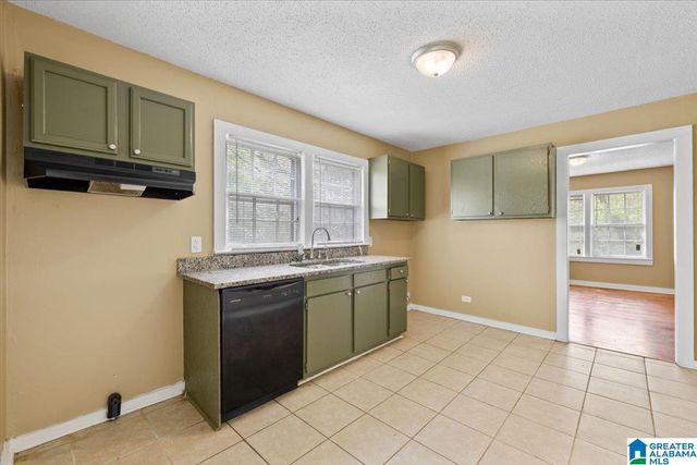 304 23RD AVENUE NE, Center Point, AL 35215