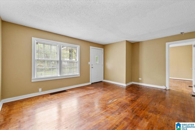 304 23RD AVENUE NE, Center Point, AL 35215