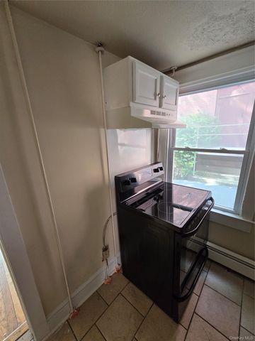 17 N Clover Street, Poughkeepsie, NY 12601