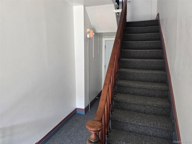 17 N Clover Street, Poughkeepsie, NY 12601