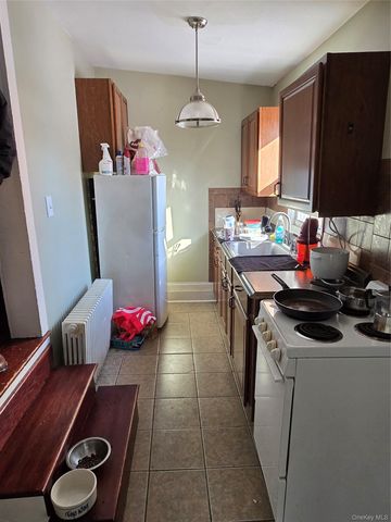 17 N Clover Street, Poughkeepsie, NY 12601