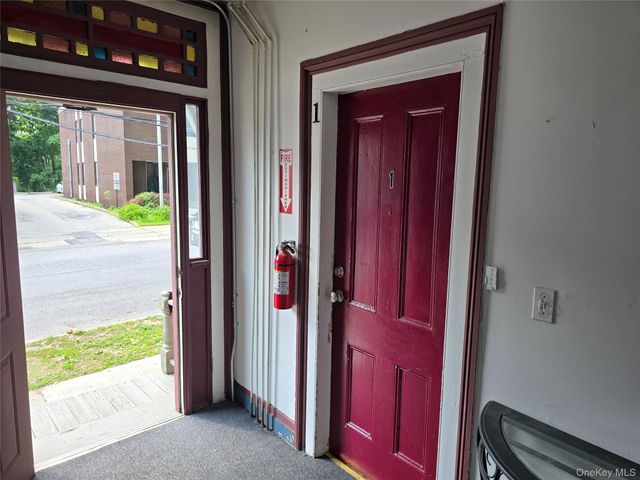 17 N Clover Street, Poughkeepsie, NY 12601