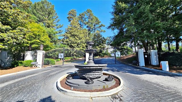 3304 Pine Heights NE Drive, Atlanta, GA 30324