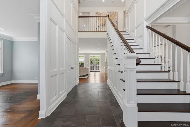 42 Skunks Misery Road, Locust Valley, NY 11560
