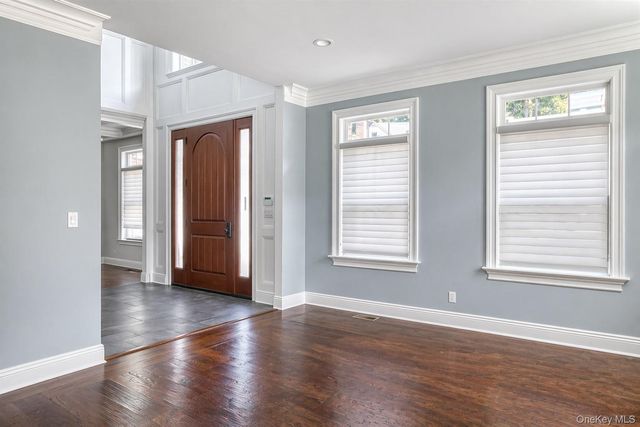 42 Skunks Misery Road, Locust Valley, NY 11560