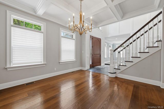 42 Skunks Misery Road, Locust Valley, NY 11560