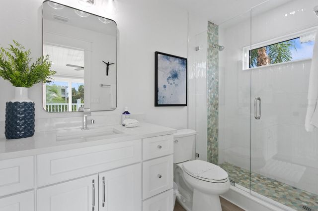 2203 AVENUE B, Bradenton Beach, FL 34217