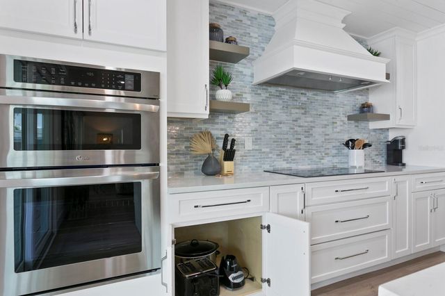 2203 AVENUE B, Bradenton Beach, FL 34217