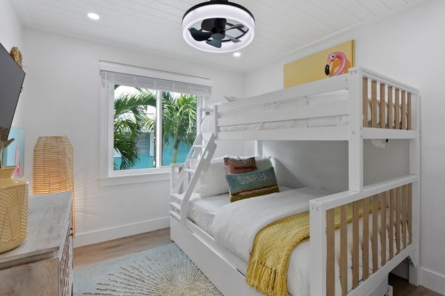 2203 AVENUE B, Bradenton Beach, FL 34217