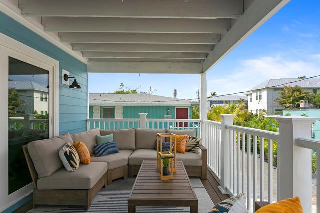 2203 AVENUE B, Bradenton Beach, FL 34217