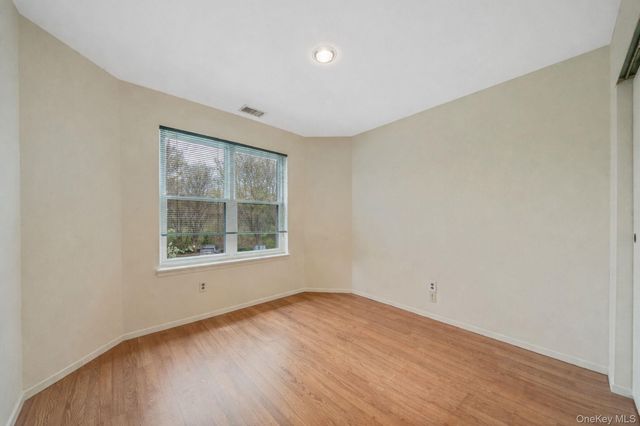 47 Madder Lake Circle, Commack, NY 11725