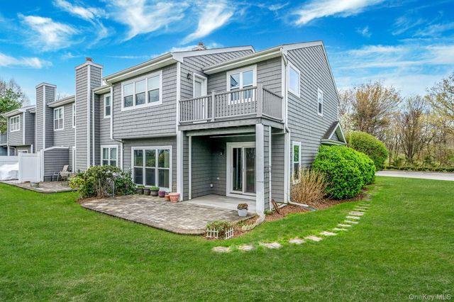 47 Madder Lake Circle, Commack, NY 11725