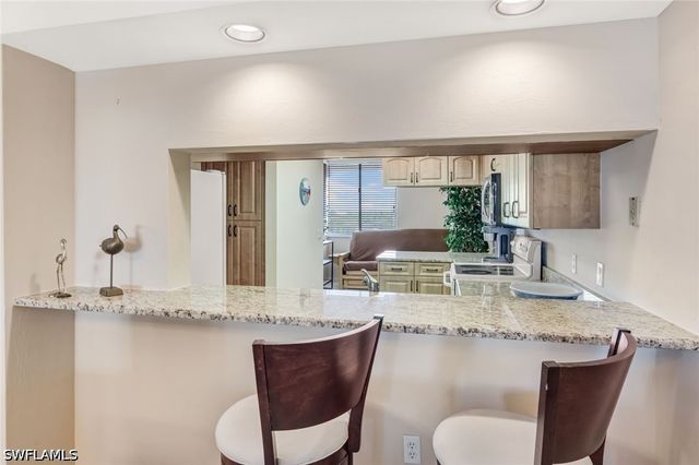 11118 Gulf Shore DR 803, Naples, FL 34108