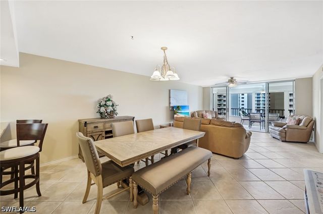 11118 Gulf Shore DR 803, Naples, FL 34108