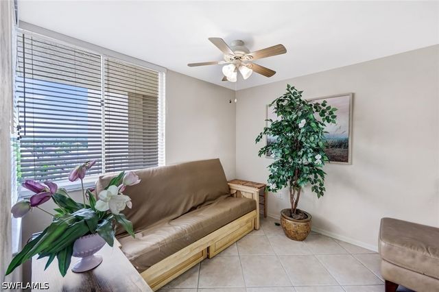 11118 Gulf Shore DR 803, Naples, FL 34108