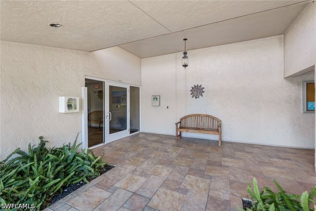 11118 Gulf Shore DR 803, Naples, FL 34108