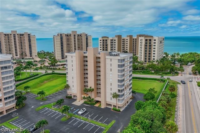 11118 Gulf Shore DR 803, Naples, FL 34108