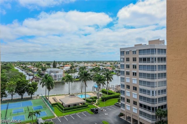11118 Gulf Shore DR 803, Naples, FL 34108
