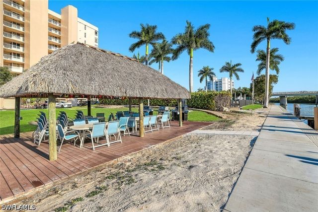 11118 Gulf Shore DR 803, Naples, FL 34108