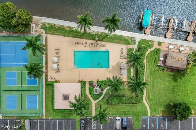 11118 Gulf Shore DR 803, Naples, FL 34108